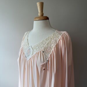 Vintage 70s 80s Shadowline 2-Piece Peignoir | Nightgown Robe Set, Tagged M